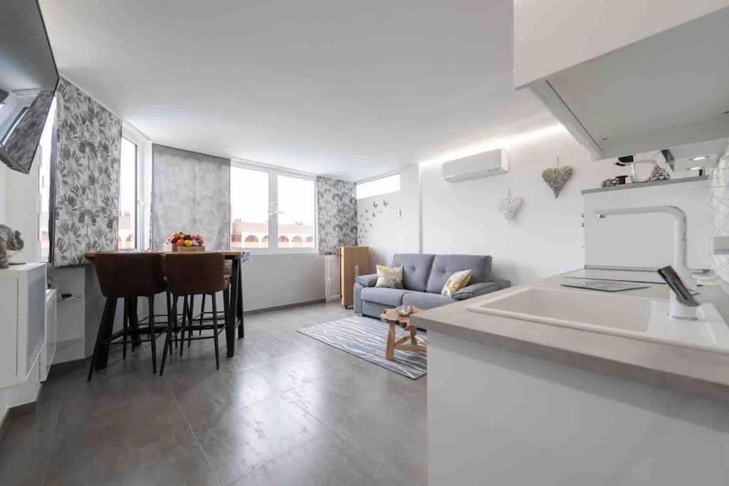 Ferienwohnung Attico Playa De Ingles Con Parking E Piscina Playa del Inglés Exterior foto